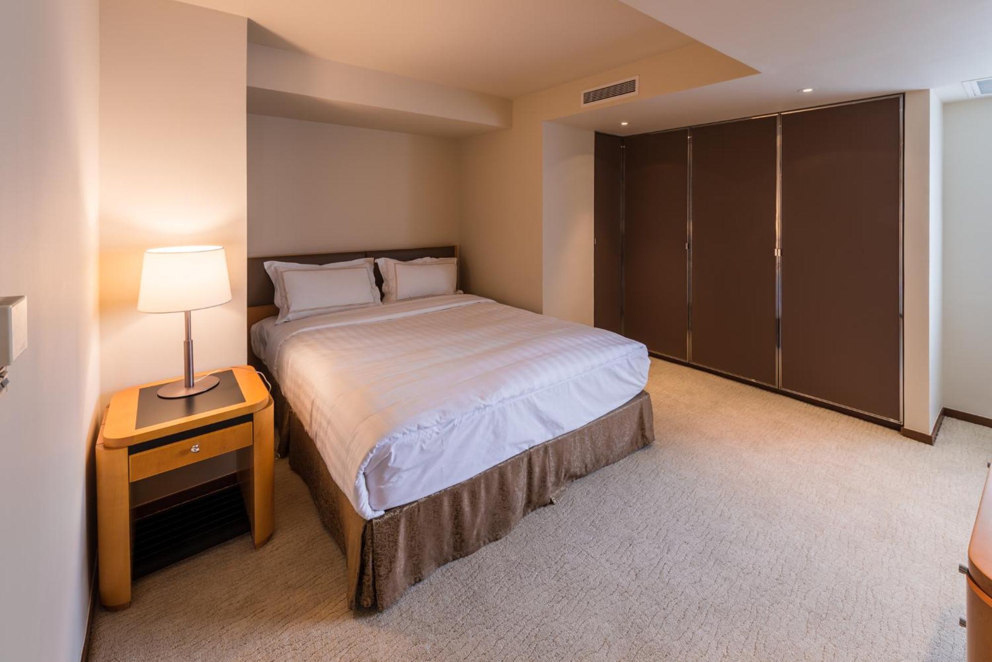 Shanghai Centre Serviced Apartment Exteriör bild